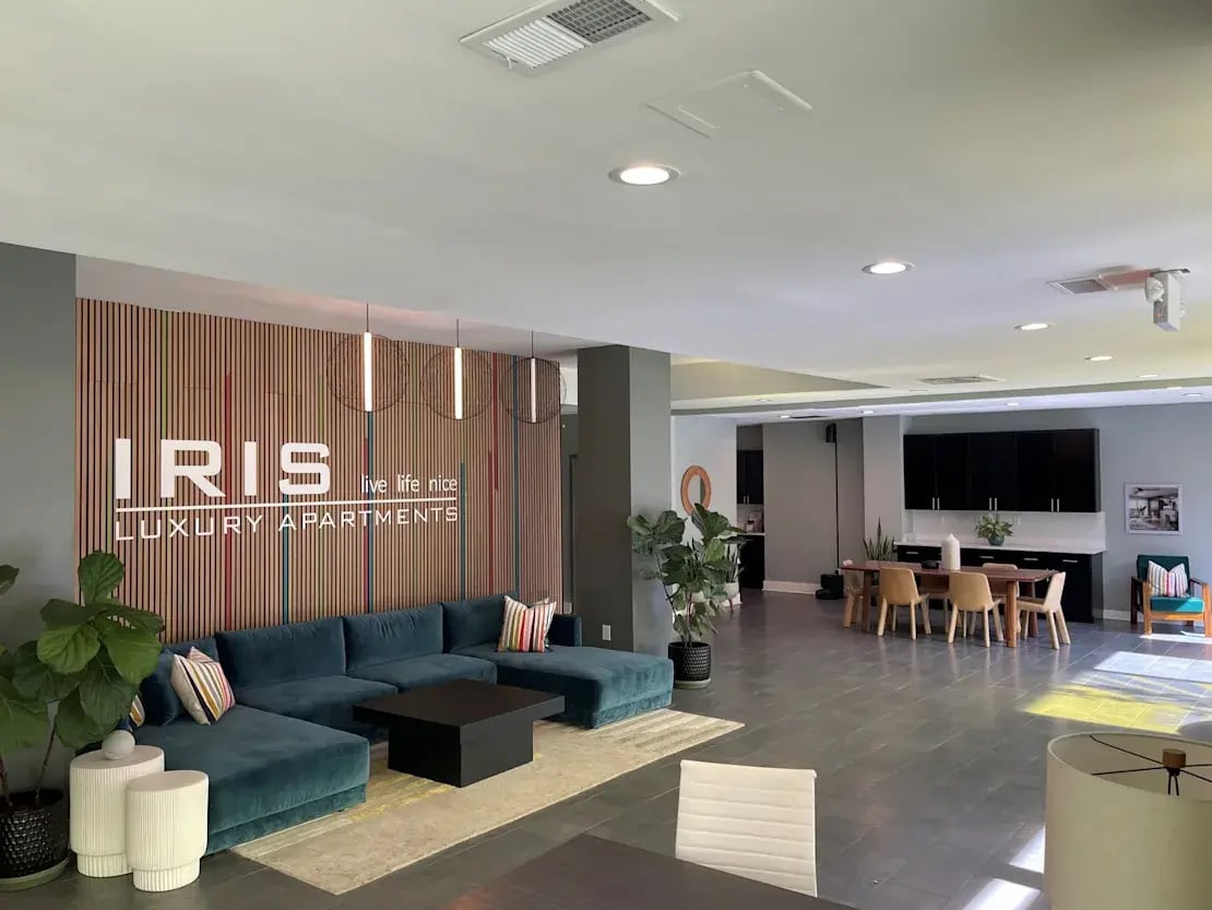 Iris
