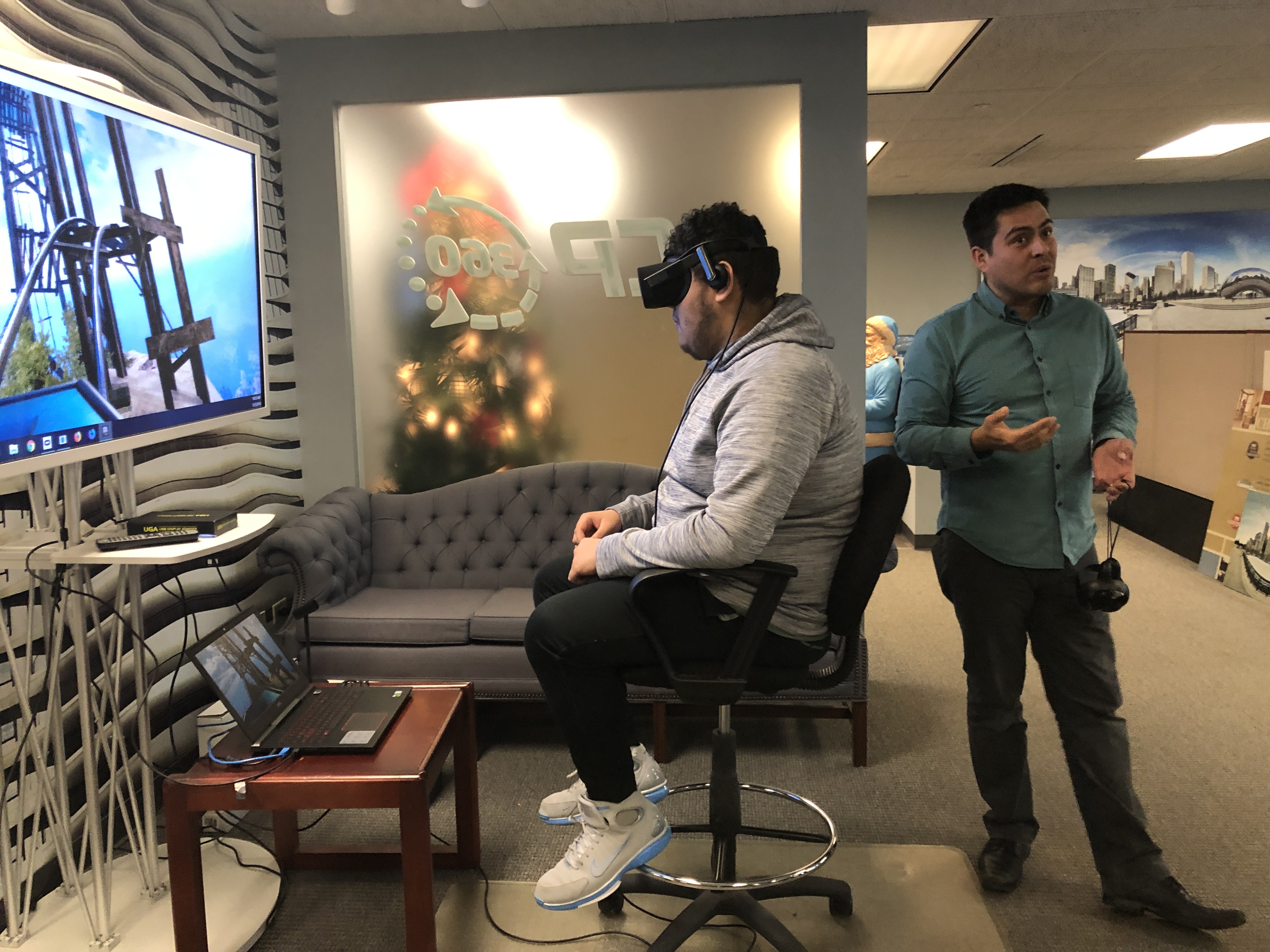Students Visit LCP360 to Learn About VR