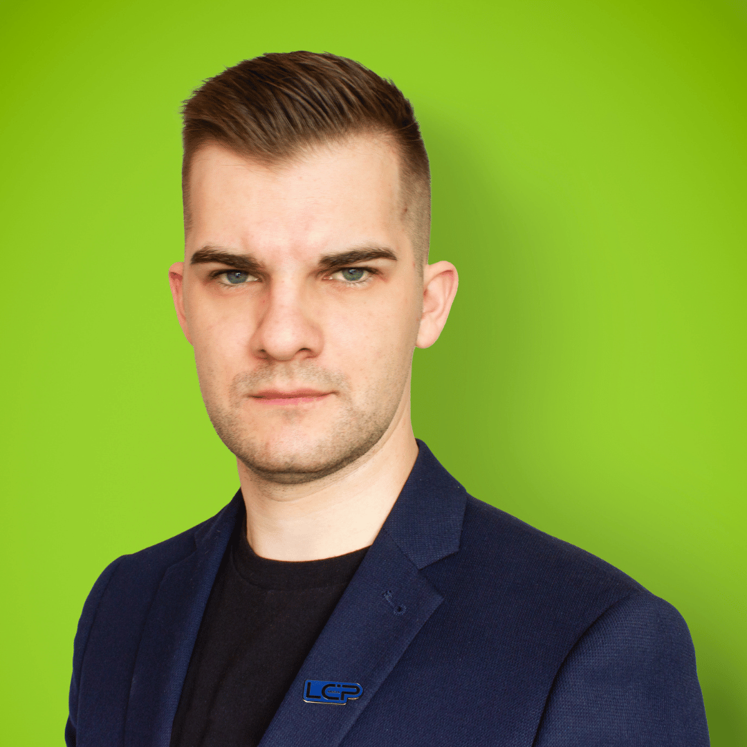 Konrad Skrobisz  Headshot