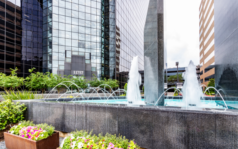 Professional photography of a commercial building and fountain